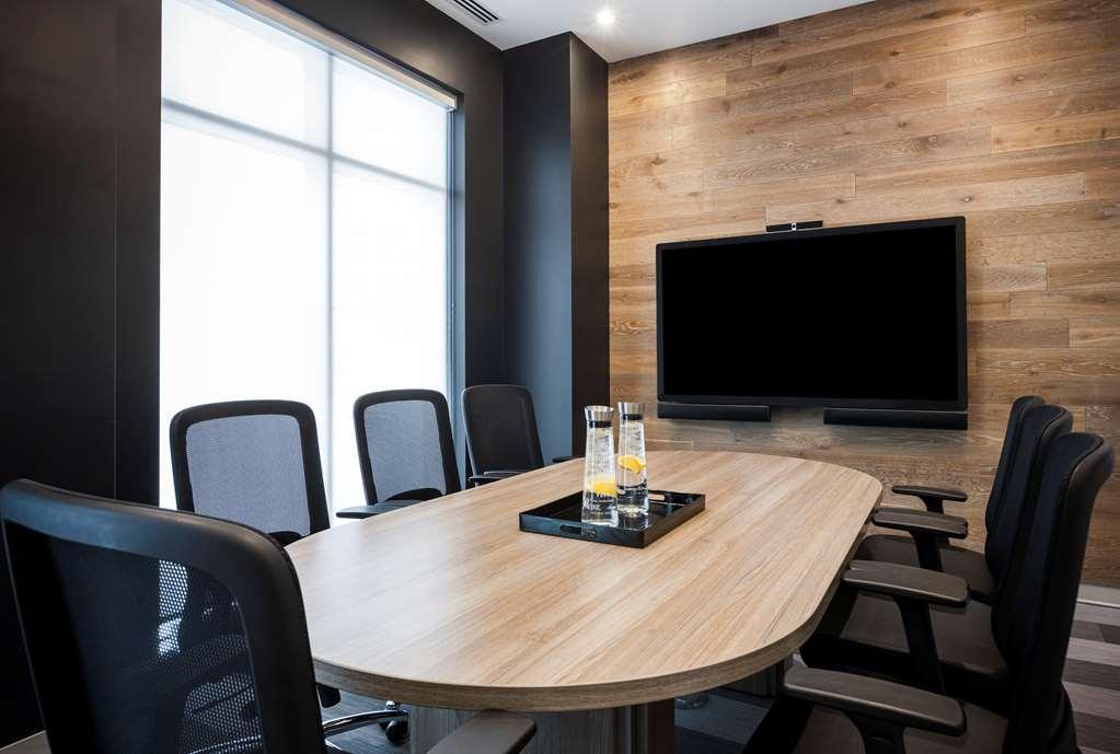 Imperia Hotel Et Suites Boucherville Ανέσεις φωτογραφία